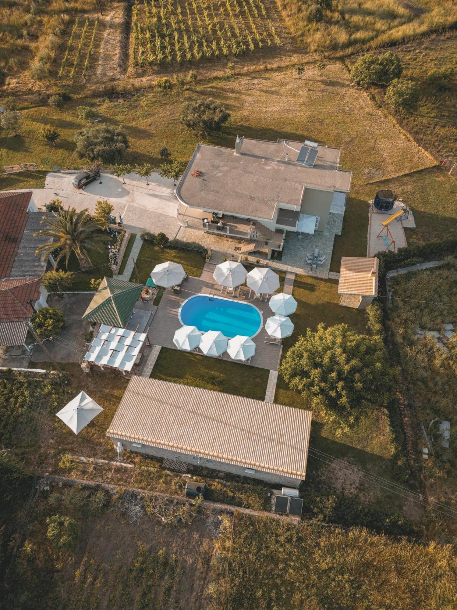 الشقق الفندقية بارغافي  Tsanis Estate المظهر الخارجي الصورة